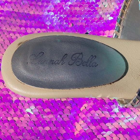 💜BEAUTIFUL SILVER SANDALS💜 - Picture 2 of 7